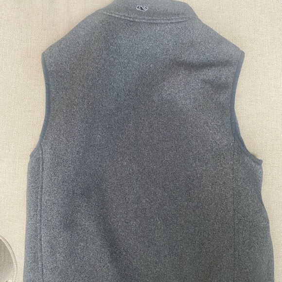 Vineyard Vines Mens Vest. Like new. Charcoal Grey. Size small. - Picture 2 of 3